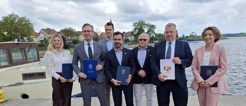 Jest umowa ws. tramwaju wodnego. Pierwszy rejs pod koniec czerwca