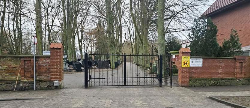 Pochówek dla bogatych? W dni wolne w Barlinku sporo trzeba dopłacić