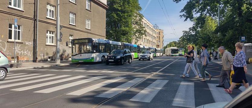 Przystankowy problem przy ul. Kołłątaja w Szczecinie