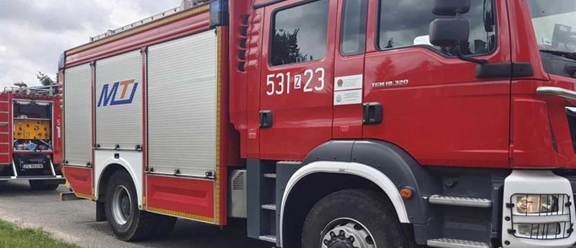 Pali się turbina na farmie wiatrowej między Kołobrzegiem a Koszalinem