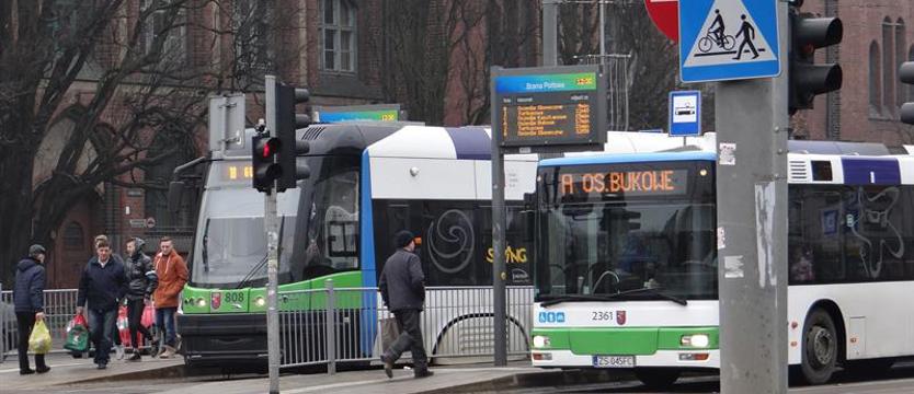Ekspresowe tempo. Darmowy transport dla uchodźców