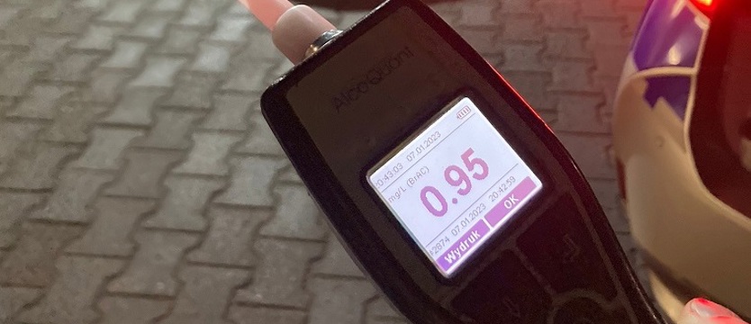 W cysternie wiózł paliwo, w organizmie alkohol. Kierowca zatrzymany w Szczecinie