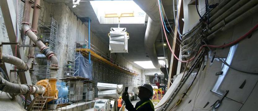 Betonowa „kołyska” czeka na „kreta”. Budują tunel pod Świną