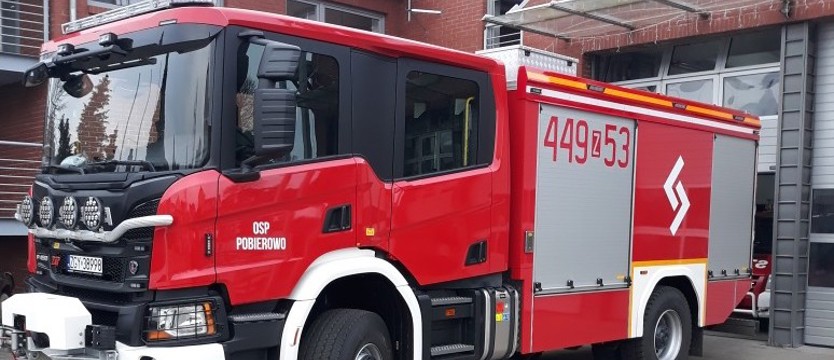WOŚP w Pobierowie. Licytacja przejażdżki najnowszym wozem strażackim
