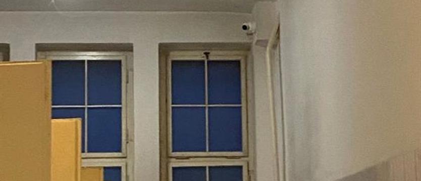 W Pobożniaku toalety pod okiem kamer. Nielegalne, bo godzą w godność ucznia