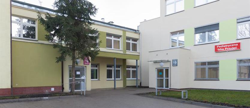 Szpitale mają podwyższyć pensje, ale brakuje środków