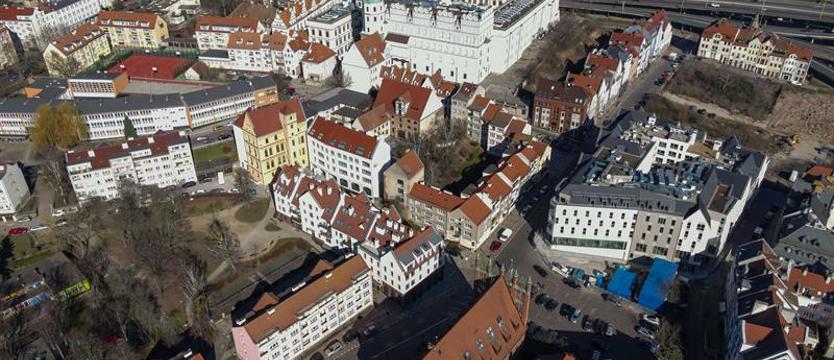 Trudniej na starówce, łatwiej firmom w centrum. Kierowcy zapłacą codziennie