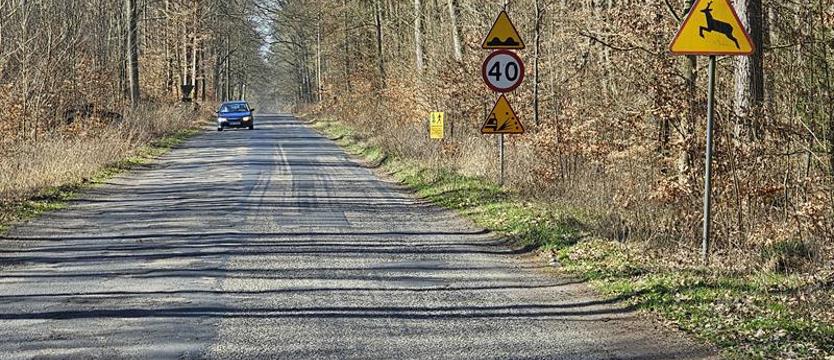 Nie ma pieniędzy, więc droga coraz gorsza. Trzeba bardzo uważać
