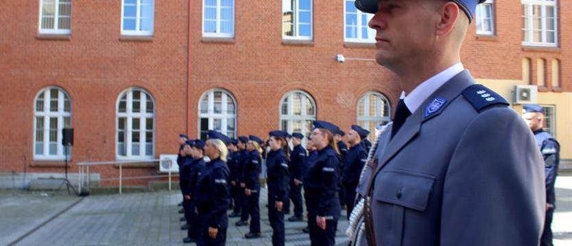 Policjanci ślubowali. Do służby po szkoleniach