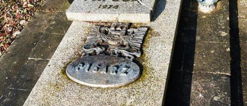 Zapomniana Aleja Zasłużonych? Pomnikiem ma się zająć rodzina