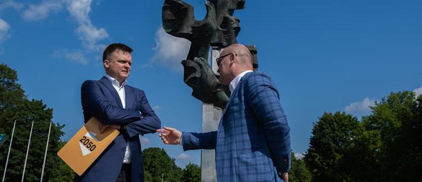 Szymon Hołownia chce Polski w strefie euro. "Widzę dużo zagrożeń w jednej liście"