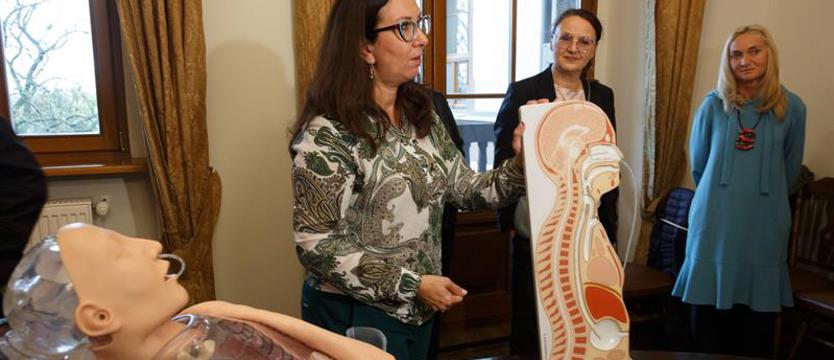 PUM dostał fantomy. "Bez żywienia nie ma leczenia"
