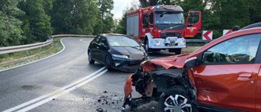 Zderzenie dwóch samochodów w pobliżu Recza