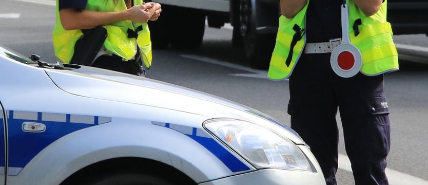 Nietrzeźwy mężczyzna jechał na hulajnodze autostradą A6 pod prąd