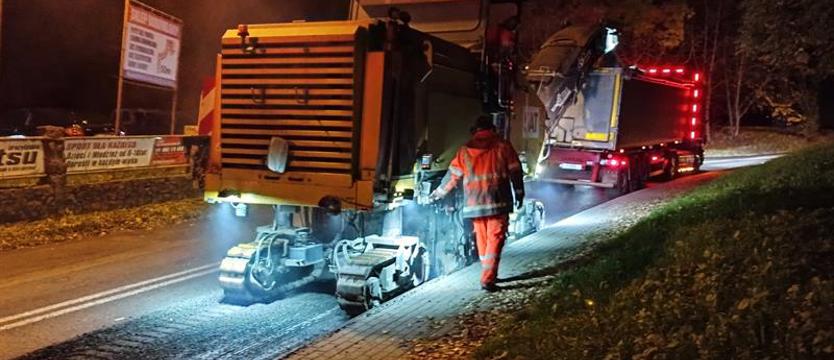 Od Krzekowa do Osowa trwa wymiana nawierzchni jezdni