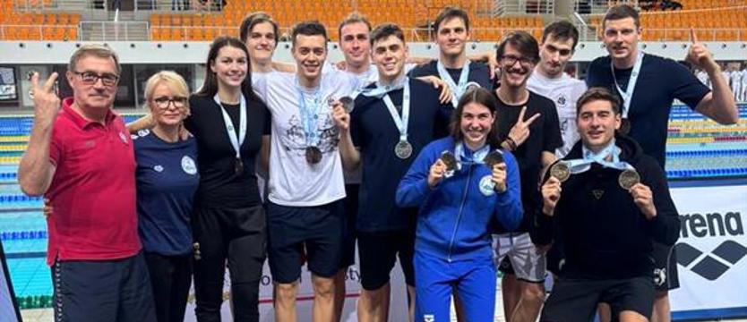Pływanie. Worek medali, ale bez kwalifikacji olimpijskich