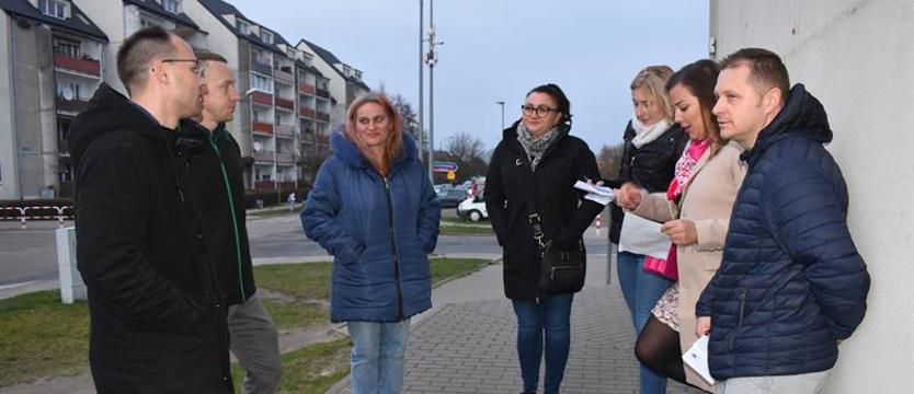 Remont popękanego bloku utknął, miasto zaproponowało lokatorom wykup mieszkań