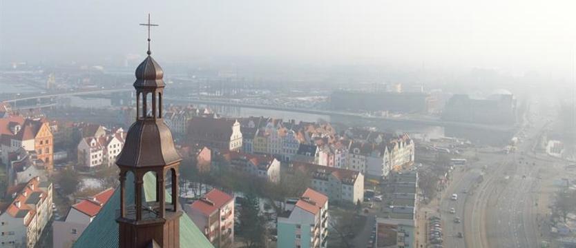 Pyły nad miastem. Benzopireny, furany, dioksyny – nie tylko feralnego „13”