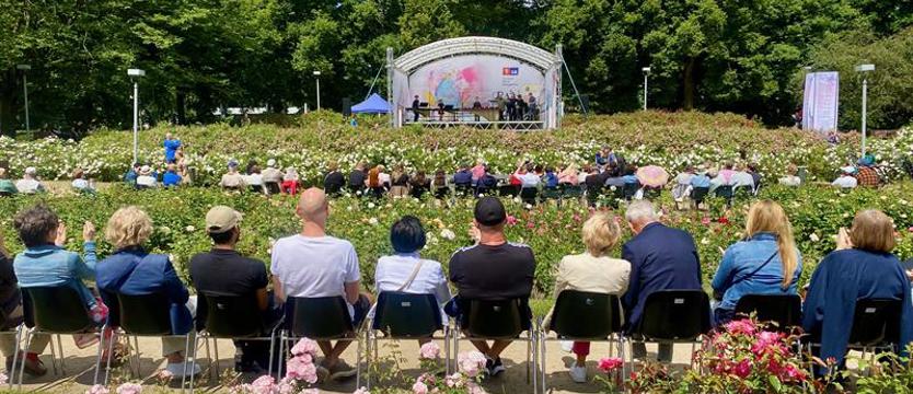 Relaks przy dźwiękach muzyki. Niedzielny koncert w Różanym Ogrodzie