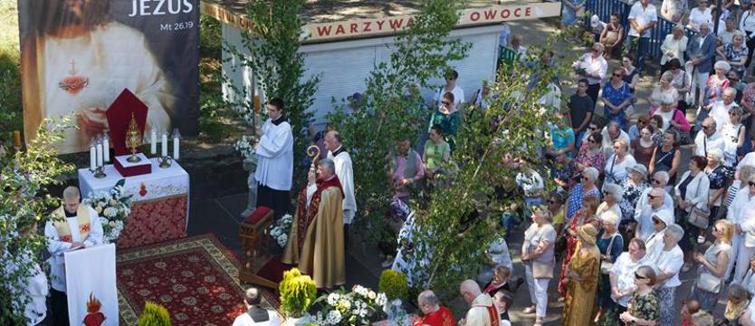 W całym kraju trwają procesje Bożego Ciała