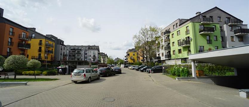 Wspólnotowe naprawianie usterek.  Musiał interweniować nadzór budowlany