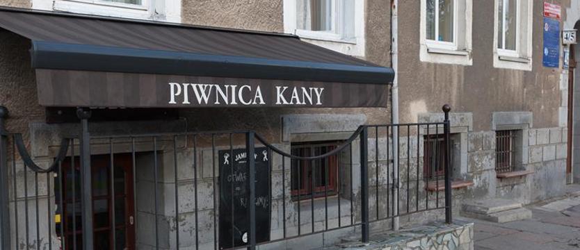 Poniedziałki dla Ukrainy. Będą szyte flagi, czeka też pomoc prawna