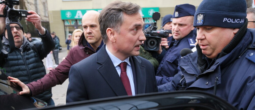 Policja zatrzymała Ziobrę. Miał być przymusowo doprowadzony na komisję śledczą