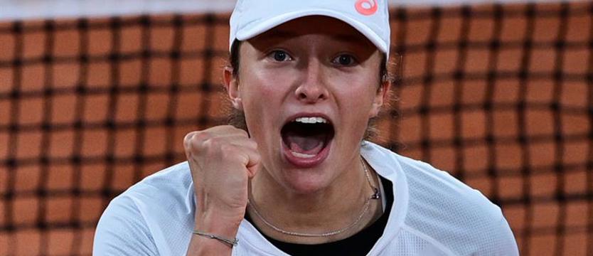 Tenis. Świątek gra dalej