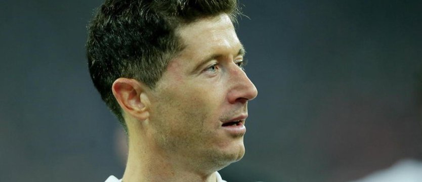 Piłka nożna. Robert Lewandowski zaprezentowany jako piłkarz FC Barcelona