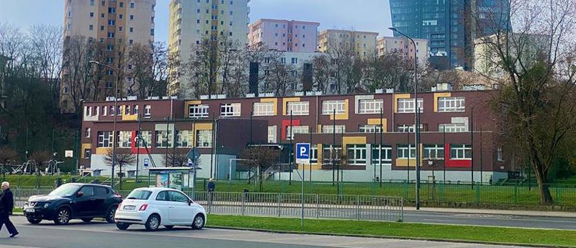 Kim jest osoba uczniowska? Zmiana w statucie V LO zbulwersowała Konfederację