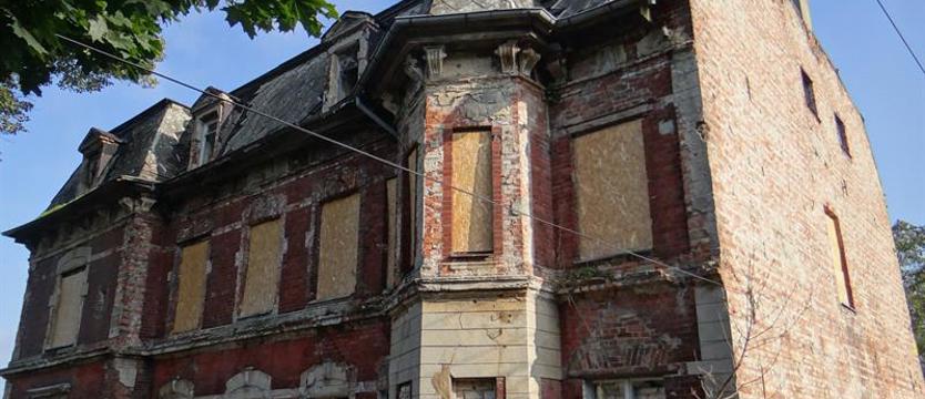 Zrujnowany zabytek za 1 procent