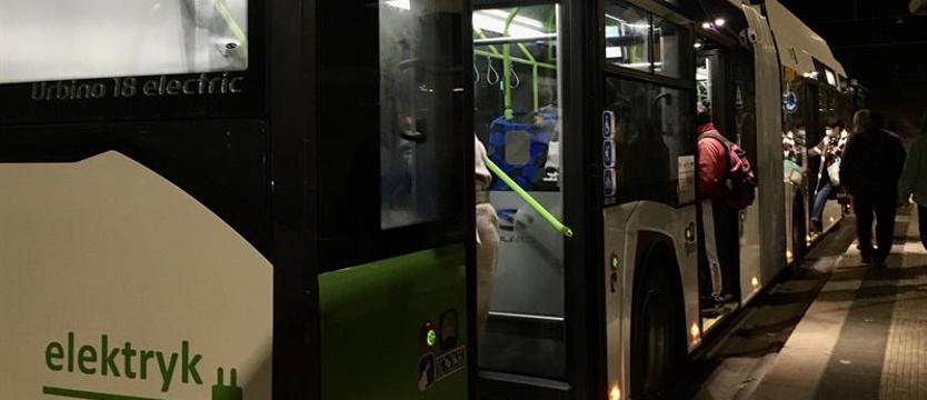 Zmiana czasu. Jak pojedzie komunikacja nocna