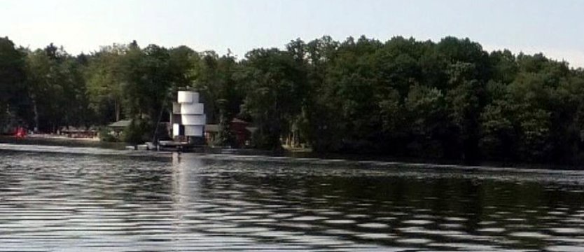 Odwołano zakaz kąpieli w Szczecinku nad jeziorem Trzesiecko