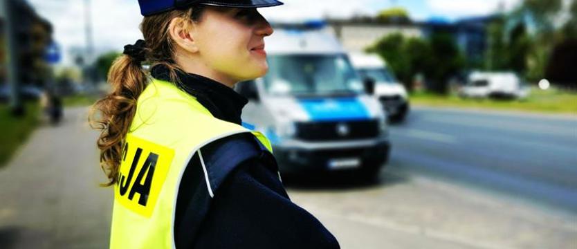 Nie pomagają wyższe kary. Sypią się mandaty, a kierowy pędzą
