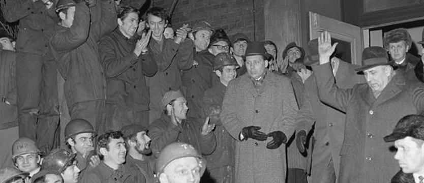 Jak Edward Gierek z robotnikami dyskutował w styczniu 1971 r. 