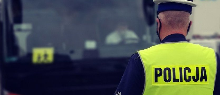 Pijany kierowca autobusu wiózł turystów. W Szczecinie zatrzymała go policja