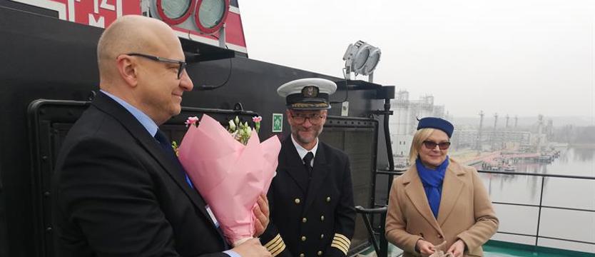 Chrzest statku PŻM w polickim porcie. „Nadaję ci imię: Polsteam Łebsko”