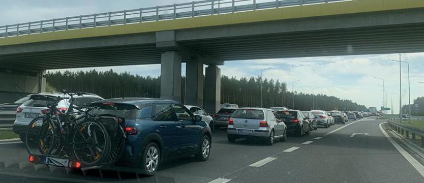 Ogromne korki na S3 i A6