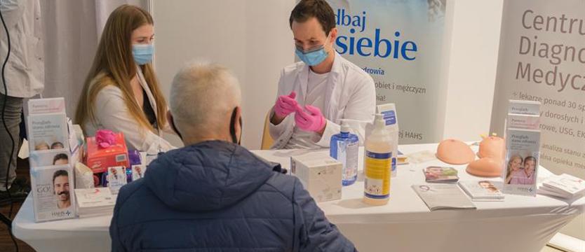 To męska rzecz. Można zapuścić wąsy, ale trzeba się zbadać!