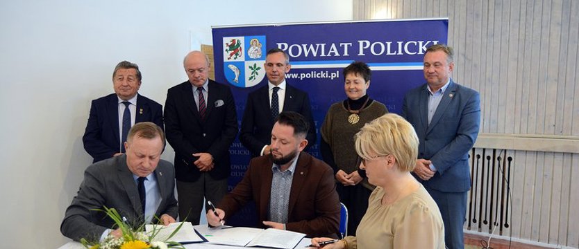 Jest umowa na usunięcie odpadów z ul. Kamiennej w Policach