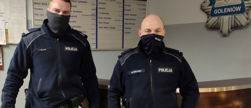 Policjanci uratowali życie 75-latce