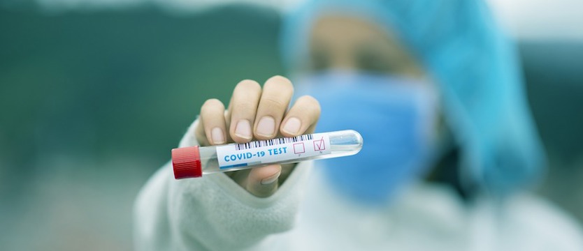 Ministerstwo Zdrowia: 107 nowych zakażeń koronawirusem. Zmarło 18 osób z COVID-19
