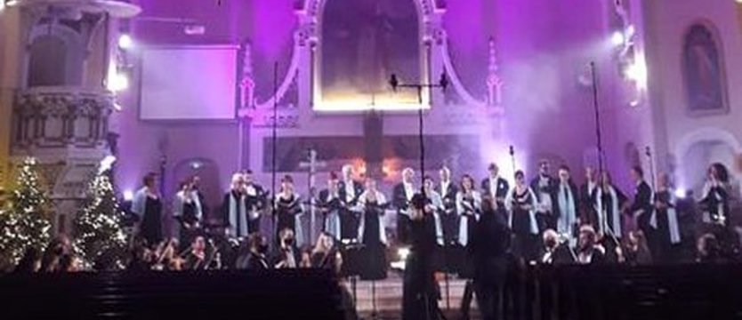 Koncert kolęd na chór i kameralną orkiestrę smyczkową. W wykonaniu artystów Opery na Zamku