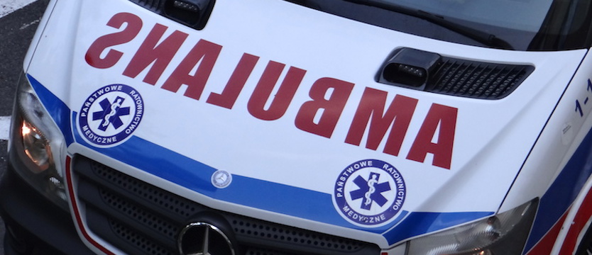 Śmiertelny wypadek niedaleko Chojny. W busie było ośmioro dzieci