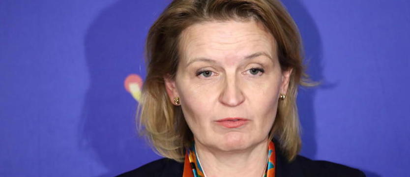 Barbara Socha: liczba urodzeń dramatycznie spada; wkrótce rząd przyjmie strategię demograficzną