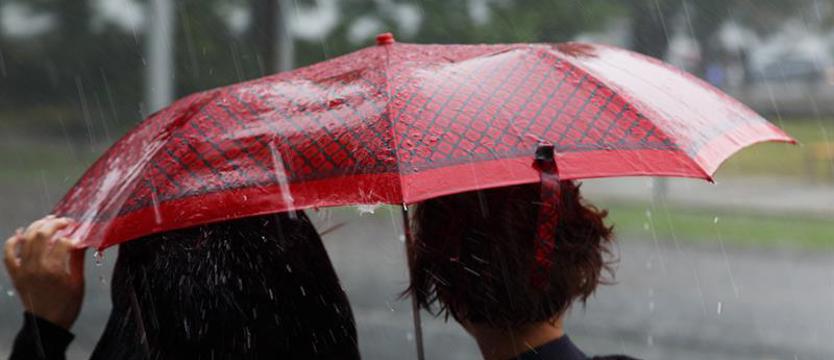 Poniedziałek pod znakiem burz i ulew. Ostrzeżenia meteorologiczne