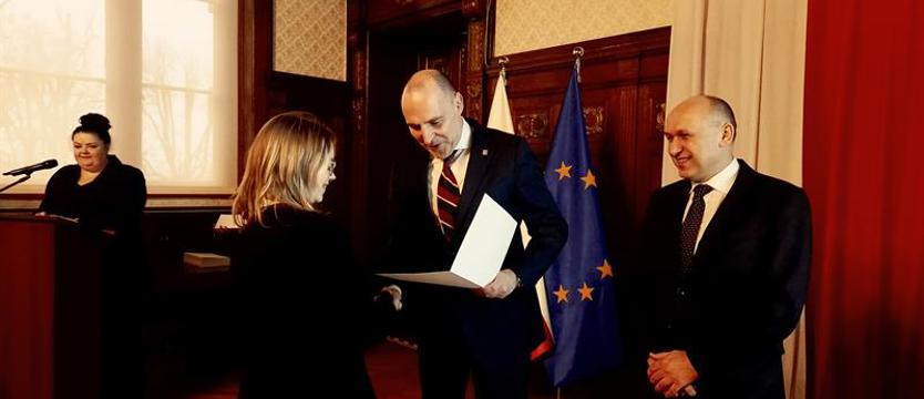 Stypendia dla najlepszych licealistów w regionie. Wyróżnienia od premiera RP i minister edukacji
