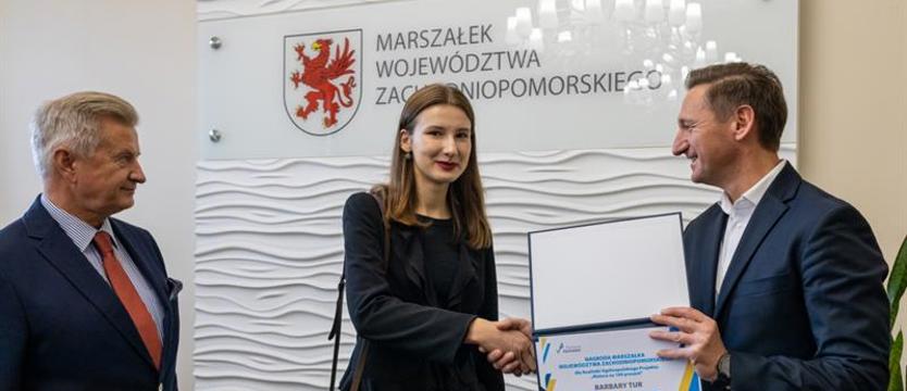 Maturzystki zdały egzaminy na 100 procent!