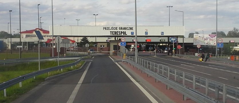 Białoruś wprowadza zakaz przemieszczania się dla pojazdów zarejestrowanych w UE