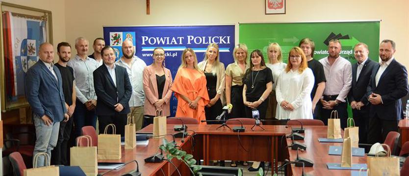 Nie zatrzymał ich Covid, nie wystraszyła inflacja. Chcą pracować na własny rachunek